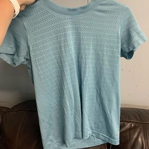 Lululemon Tee
